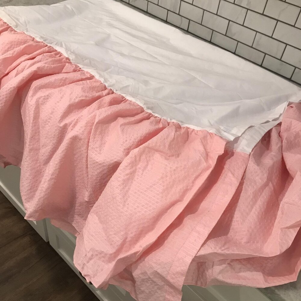 Matouk Bed Skirt Twin Pink Seersucker Ruffled Dust Ruffle 50/50 Cotton Poly